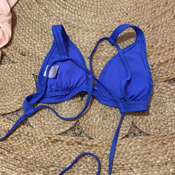 Xhilaration swim top, XS - Picture 2 of 2